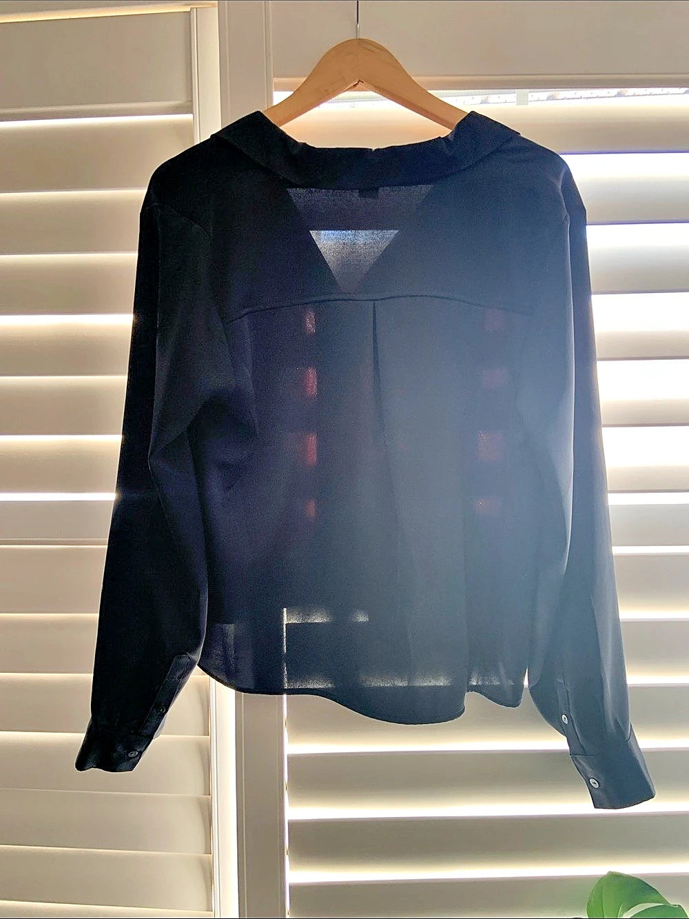 Old Navy Women's Long Sleeve Blouse in Black Size Large